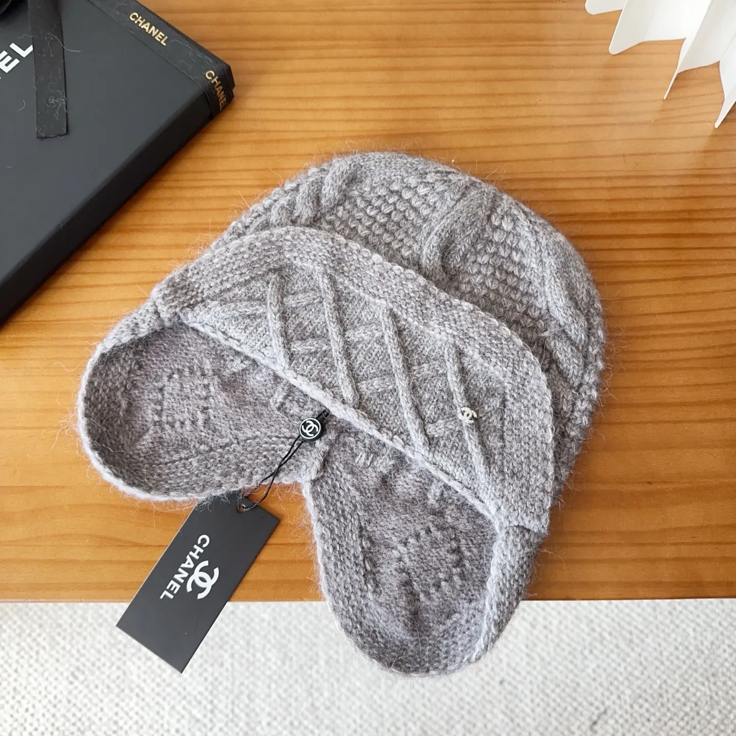 💰70 Chanel official website releases CHANEL small and popular knitted hat! Xiaohongshu’s new product is released, it’s so 🉑️, high-elastic fabric, classic colors, same style for men and women.
