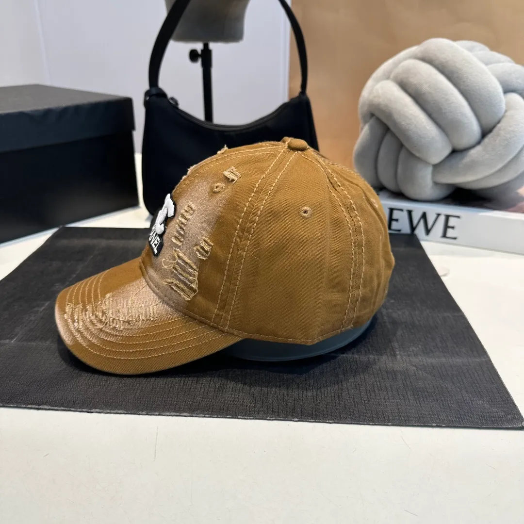 P60 CHANEL 2024 new ripped baseball cap, logo Xiaoxiang is classic and simple, fashionable and casual design, popular new product