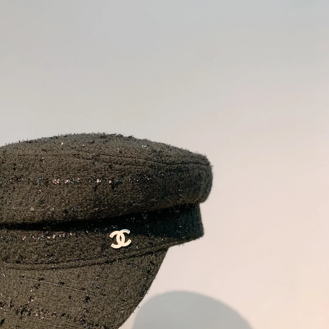 Running volume 45 Chanel Chanel 2021 autumn and winter new duck tongue military cap, woolen fabric, small fragrance military cap, head circumference 57cm, black and white