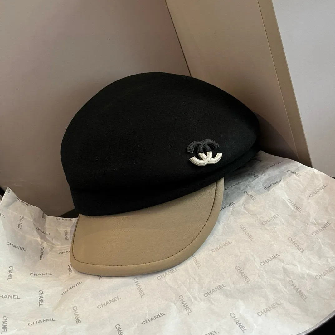 💰180¥ Chanel wool peaked military cap, washed leather brim, high-end color matching, 100% wool🦙, head circumference 57cm adjustable