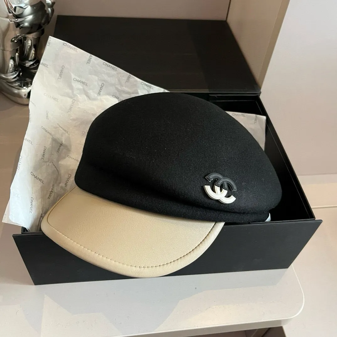 💰180¥ Chanel wool peaked military cap, washed leather brim, high-end color matching, 100% wool🦙, head circumference 57cm adjustable