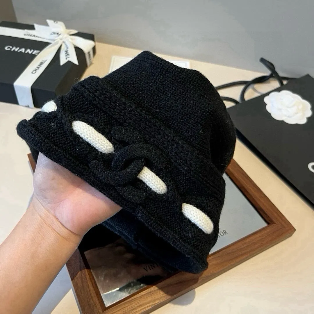 💰70¥ Chanel knitted beanie