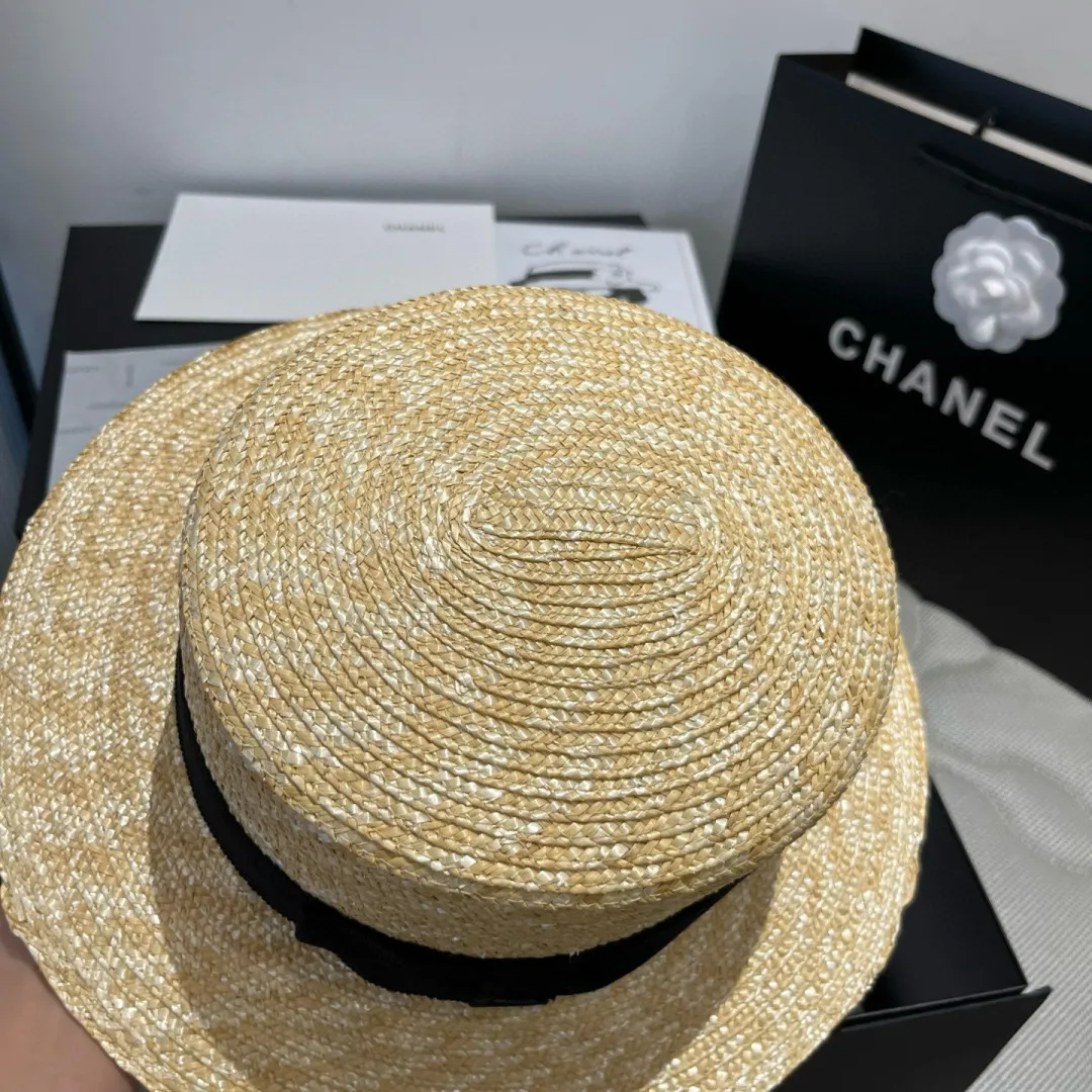 💰160¥ Chanel official flat top hat, made of straw, head circumference 57cm