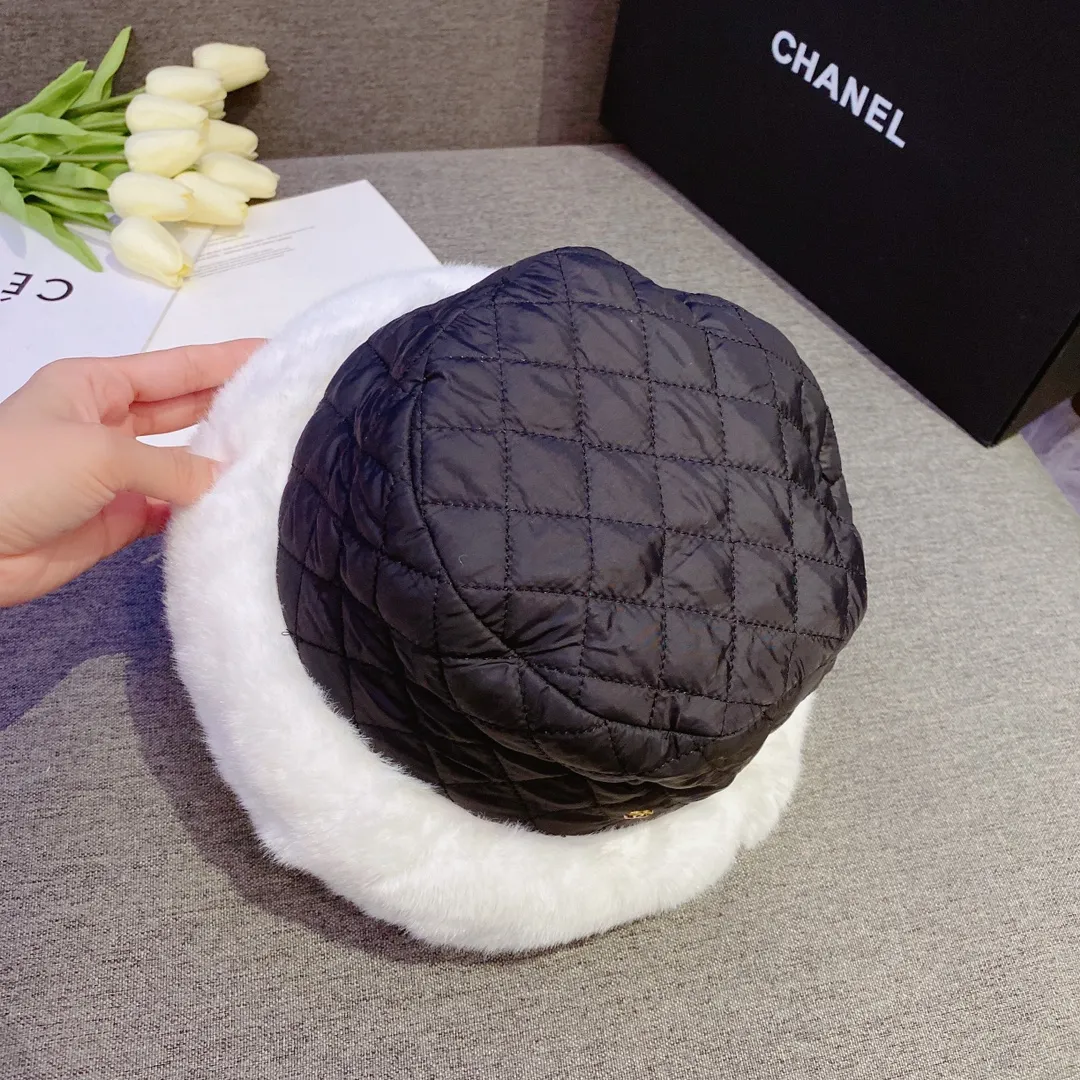 Running amount 66¥ Chanel Chanel 2022 new autumn and winter fisherman hat, rhombus warm hat, air cotton fabric, essential for keeping warm when wearing clothes, head circumference 57cm