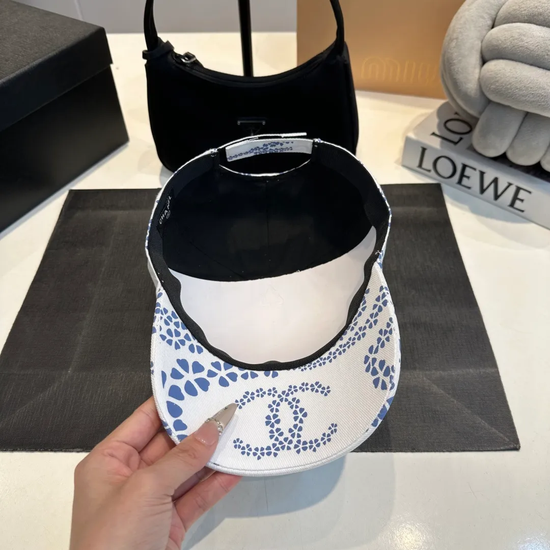 💰60¥ Chanel peaked cap, high-end and elegant, head circumference 57cm