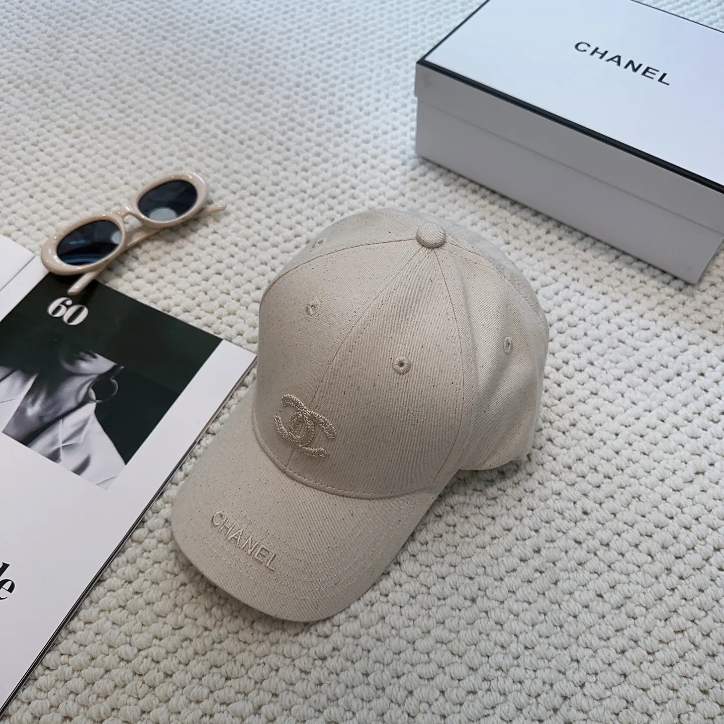 P66 CHANEL Chanel] New simple embroidered logo baseball cap🧢New model shipped, big brand style is super easy to match, hurry up and get it