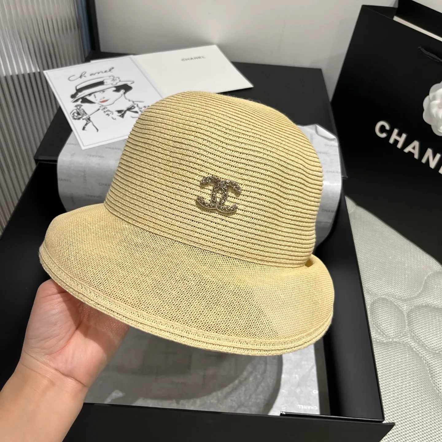 💰140¥ Chanel straw hat, advanced customization, head circumference 57cm.