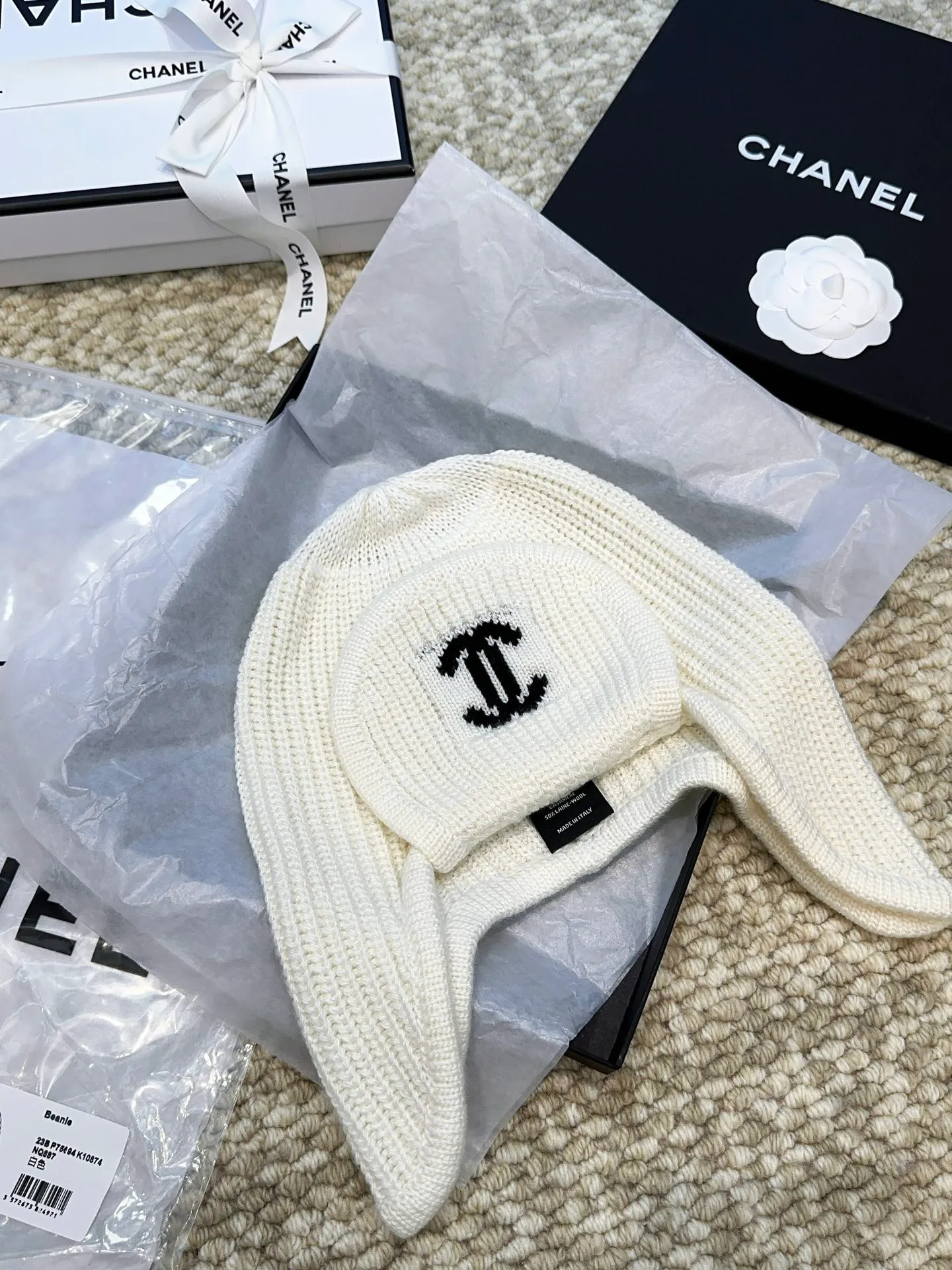 Chane*🆕Chanel 25N new ski series wool hat, the popular Lei Feng hat on the entire Internet, whoever wears it better 4️⃣ individual colors, black and white, versatile and cool, blue and pink, cute, can be worn by men and women as a couple, wool and cashmere material, warm and good-looking, a must-have👍👍👍