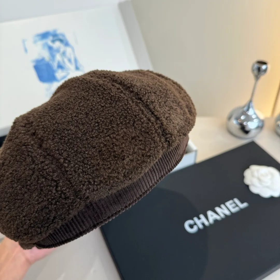 🉐150¥ Chanel wool duck bill forward cap, unisex,