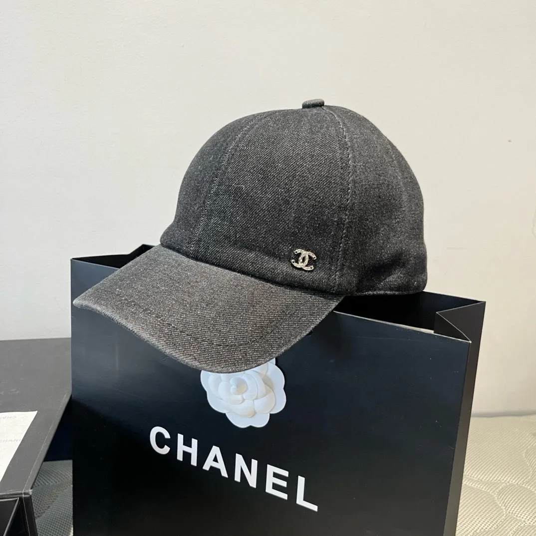 💰70¥ Chanel denim peaked hat, 25 years new counter model, head circumference 57cm