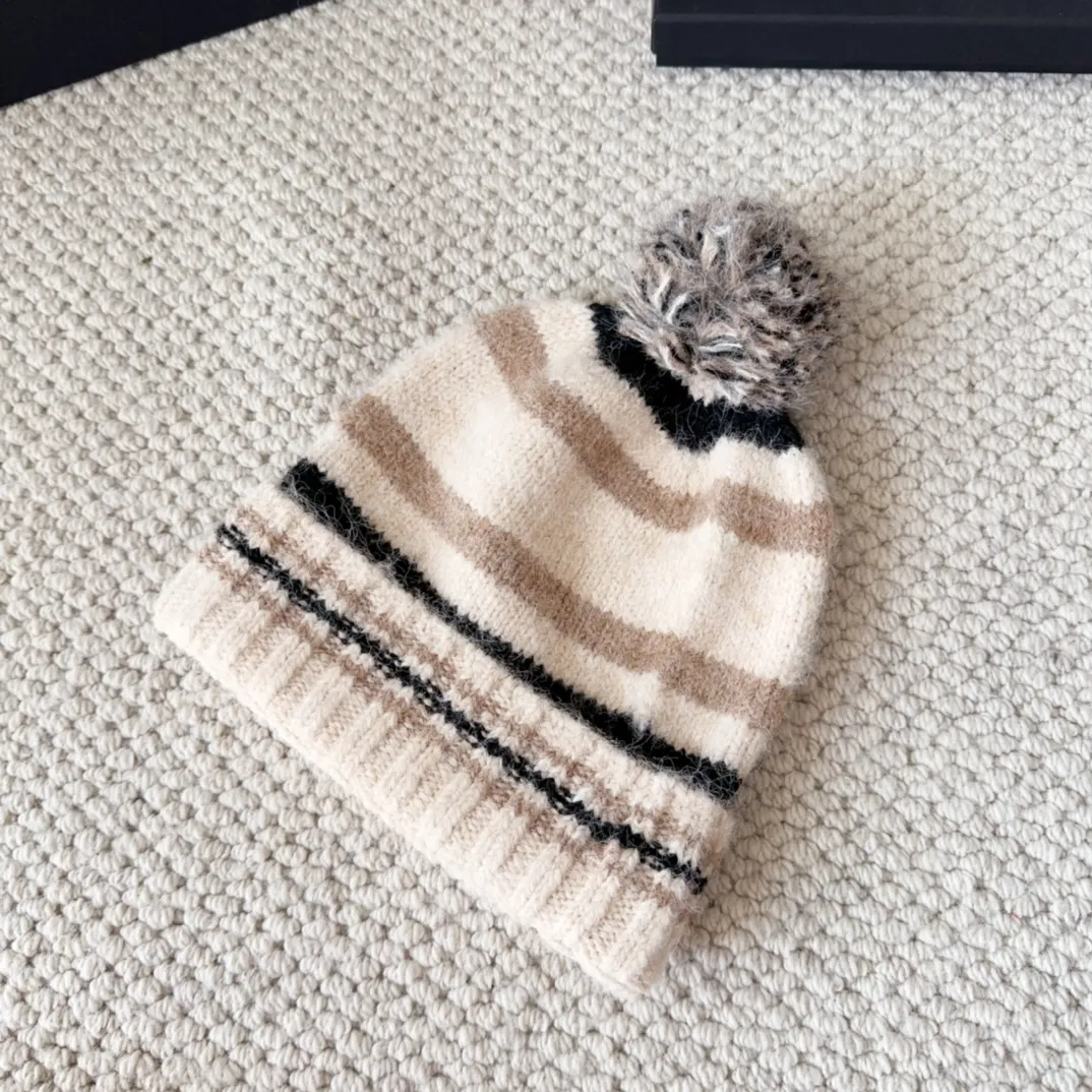 💰60 Chanel official website releases CHANEL small and popular knitted hat! Xiaohongshu’s new product is released, it’s so 🉑️, high-elastic fabric, classic colors, same style for men and women.