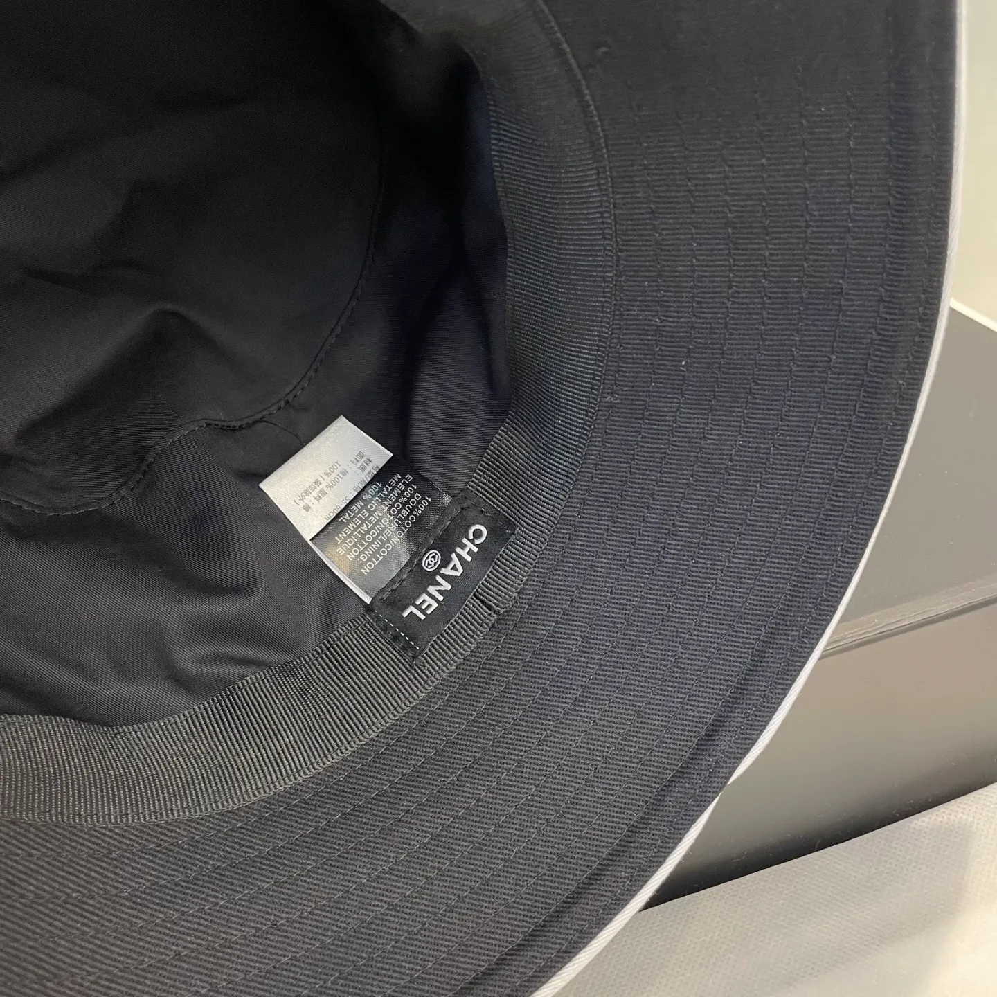 P96 Chanel (Chanel) counter new original embroidered fisherman hat 1:1 mold customization, three-dimensional embroidery, exquisite and flawless! 100% pure cotton fabric, original factory quality, exclusive physical photography.