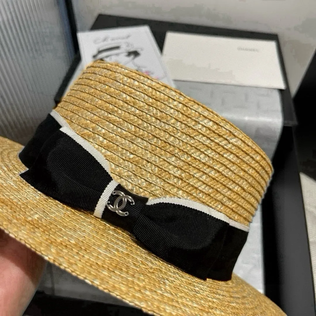 💰160¥ Chanel official flat top hat, made of straw, head circumference 57cm