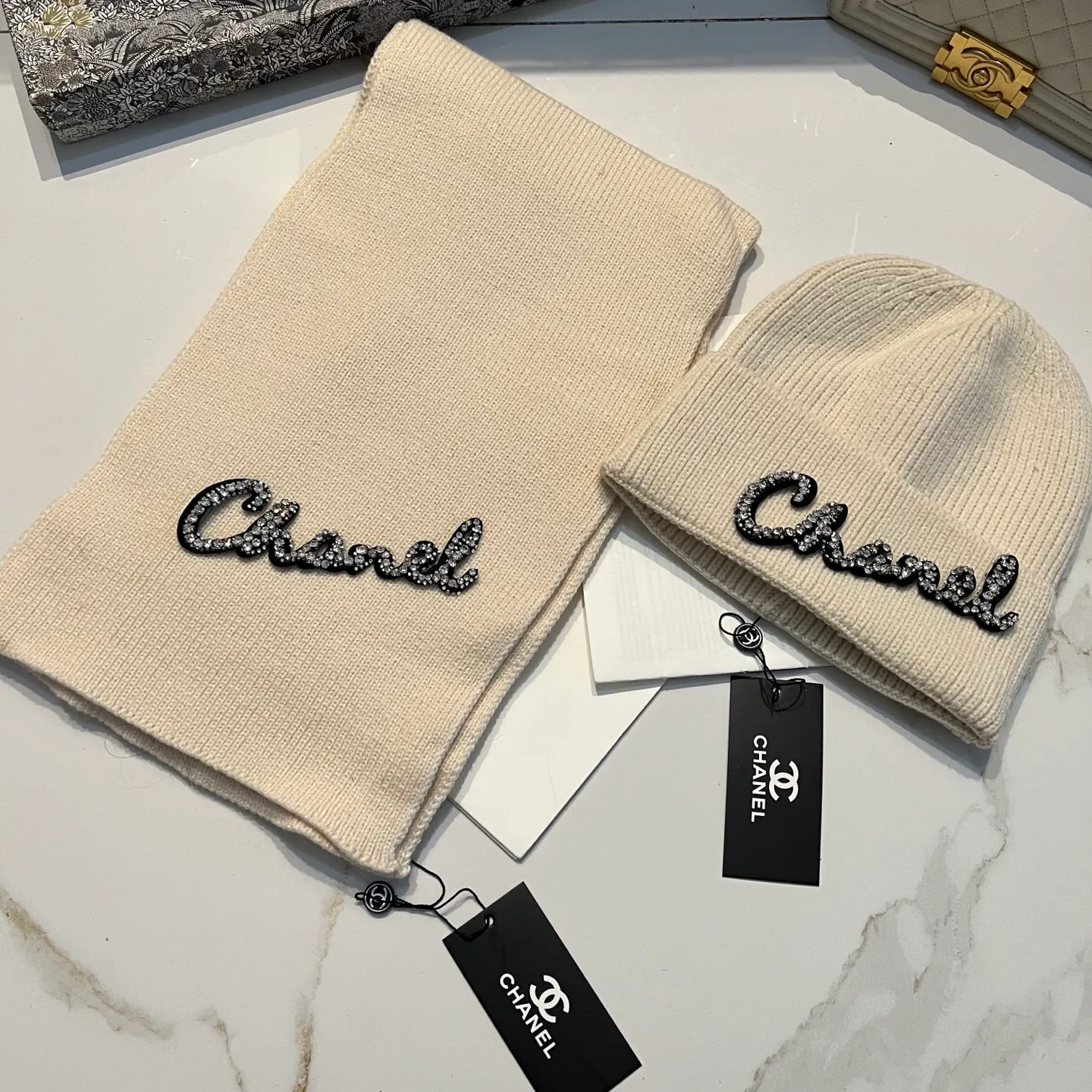 Chanel cashmere knitted hat + scarf