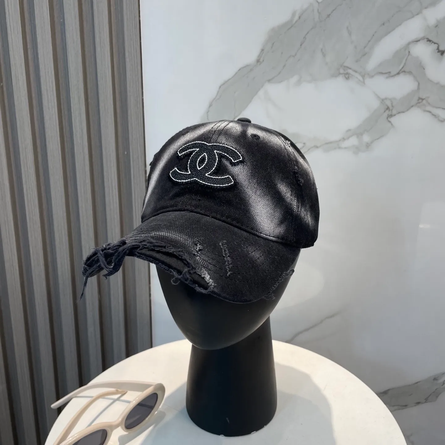 P70 CHANEL [Chanel] New simple logo baseball cap, new model shipped, big brand style is super easy to match, hurry up and get it!