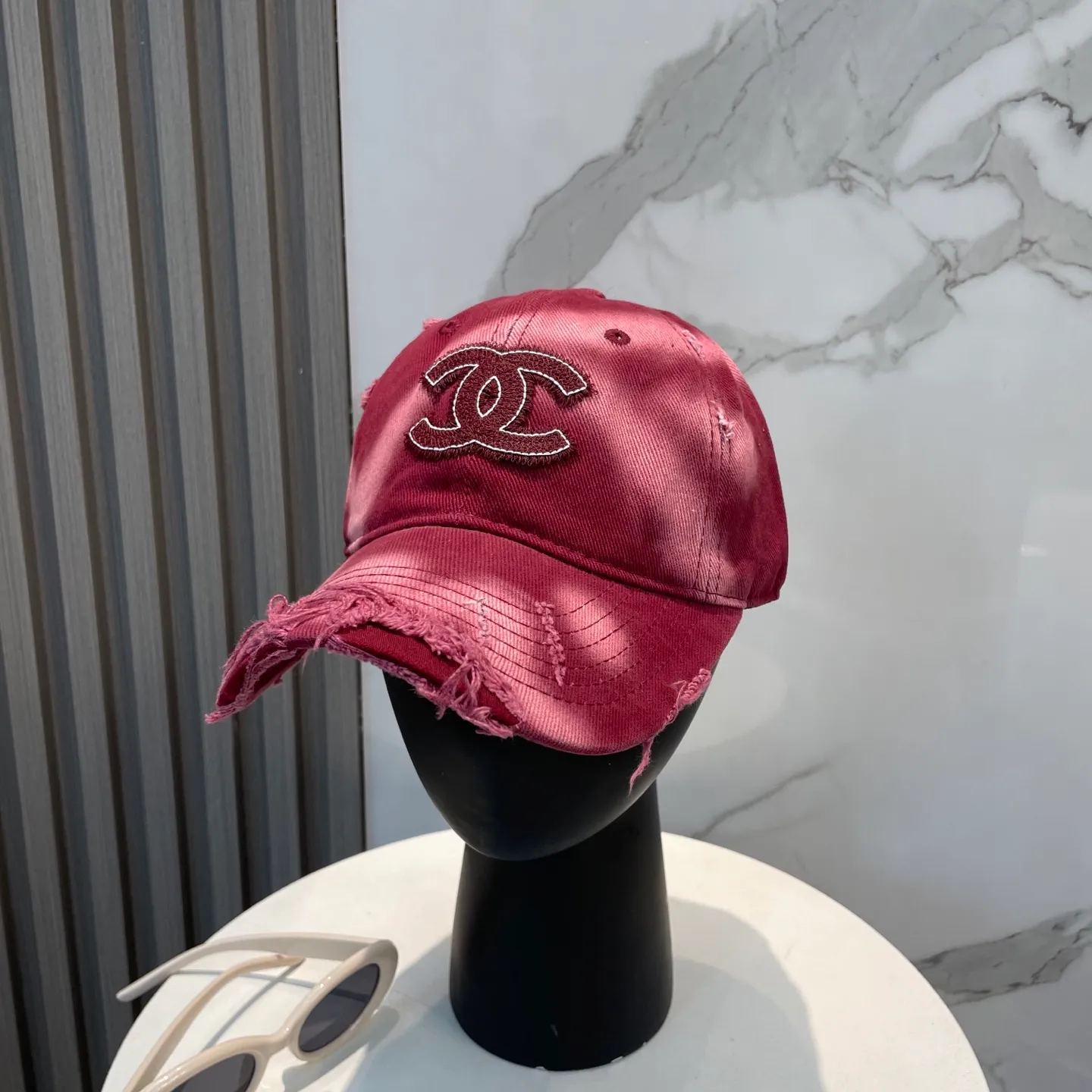 P80 CHANEL [Chanel] New simple logo baseball cap, new model shipped, big brand style is super easy to match, hurry up and get it!