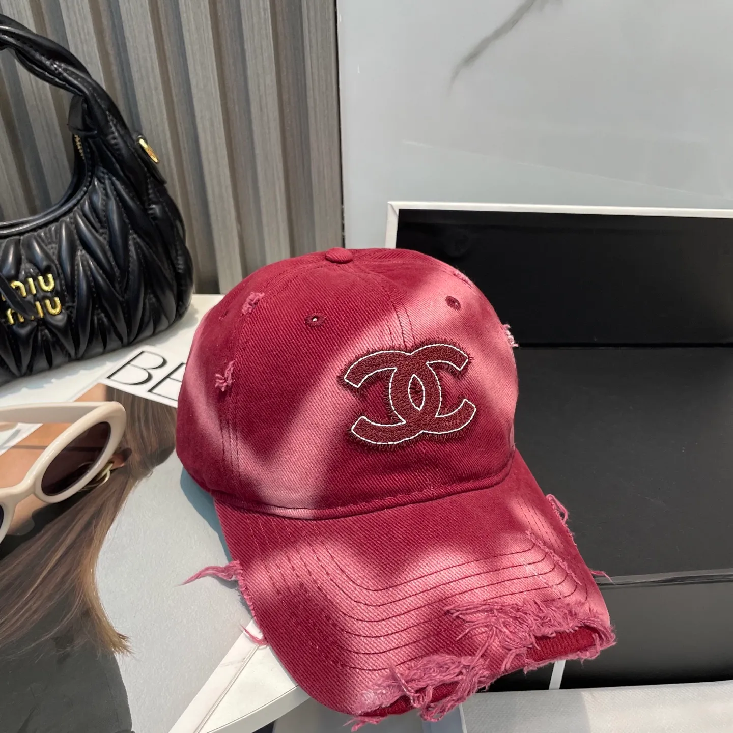 P80 CHANEL [Chanel] New simple logo baseball cap, new model shipped, big brand style is super easy to match, hurry up and get it!