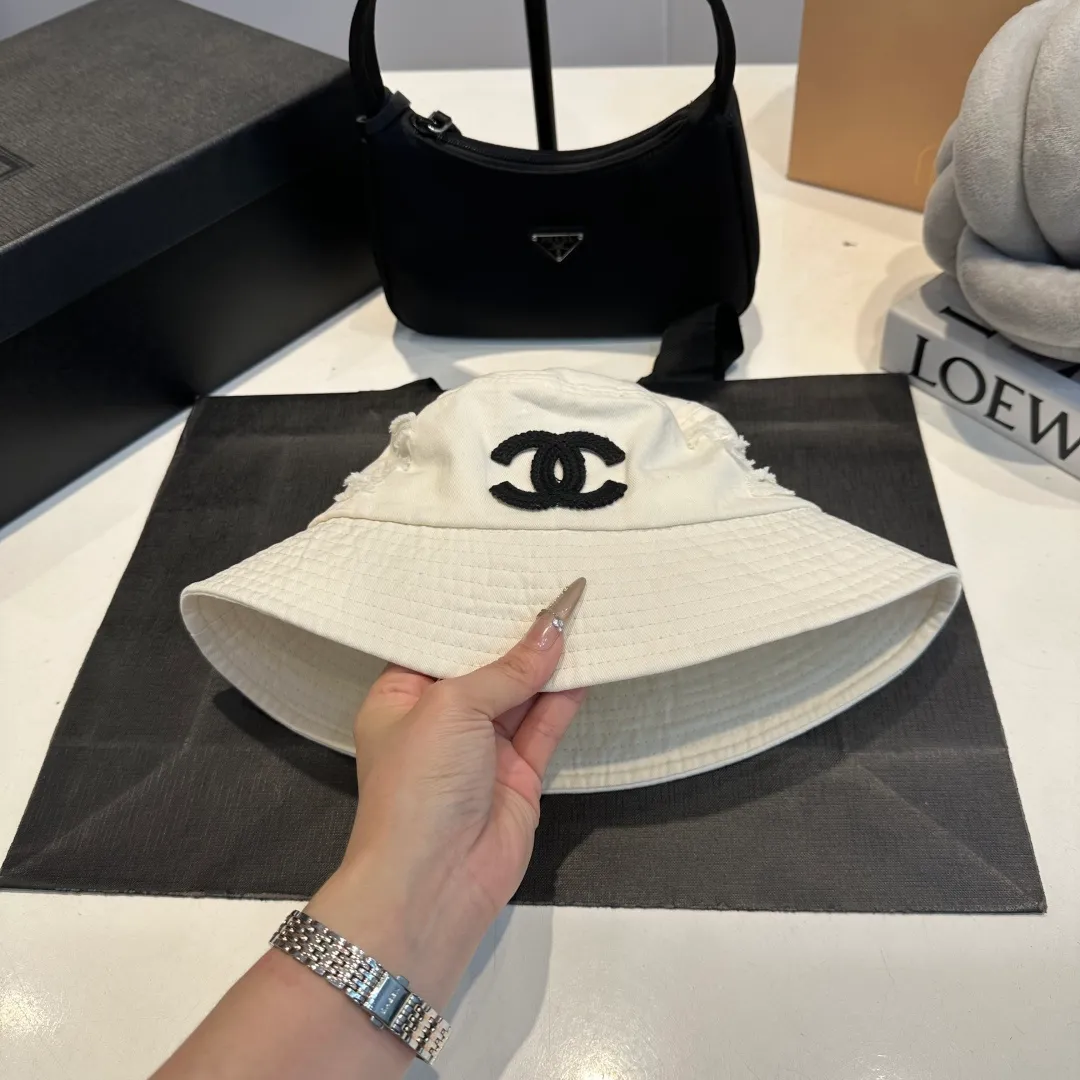 P60 Chanel new bucket hat, Xiaoxiang is classic and simple, fashionable and casual design, suitable for all seasons, a fisherman hat that coexists with laziness and sophistication