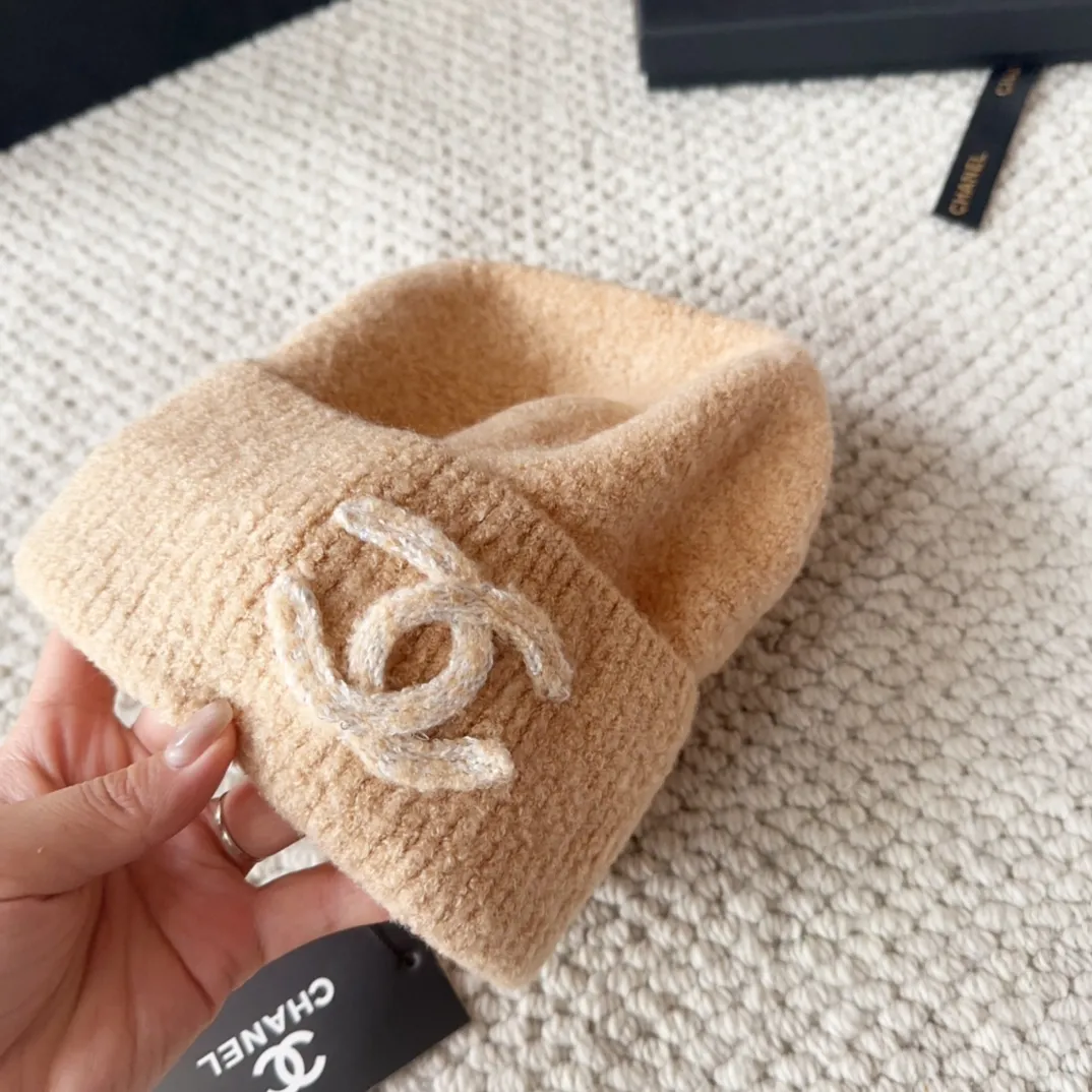 💰70 Chanel official website releases CHANEL small and popular knitted hat! Xiaohongshu’s new product is released, it’s so 🉑️, high-elastic fabric, classic colors, same style for men and women.