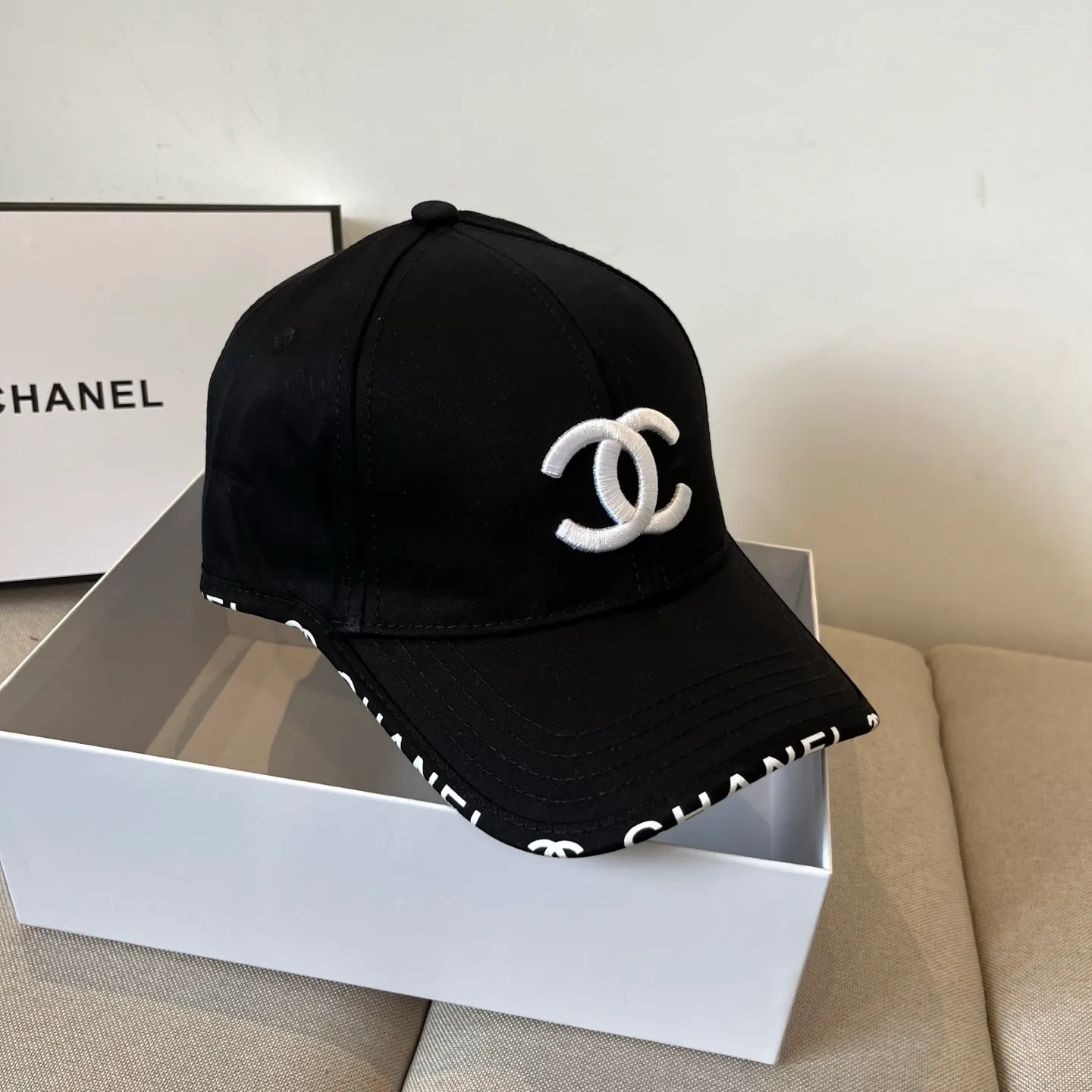 P56 CHANEL new baseball cap, Xiaoxiang classic and simple, fashionable and casual design, popular new product