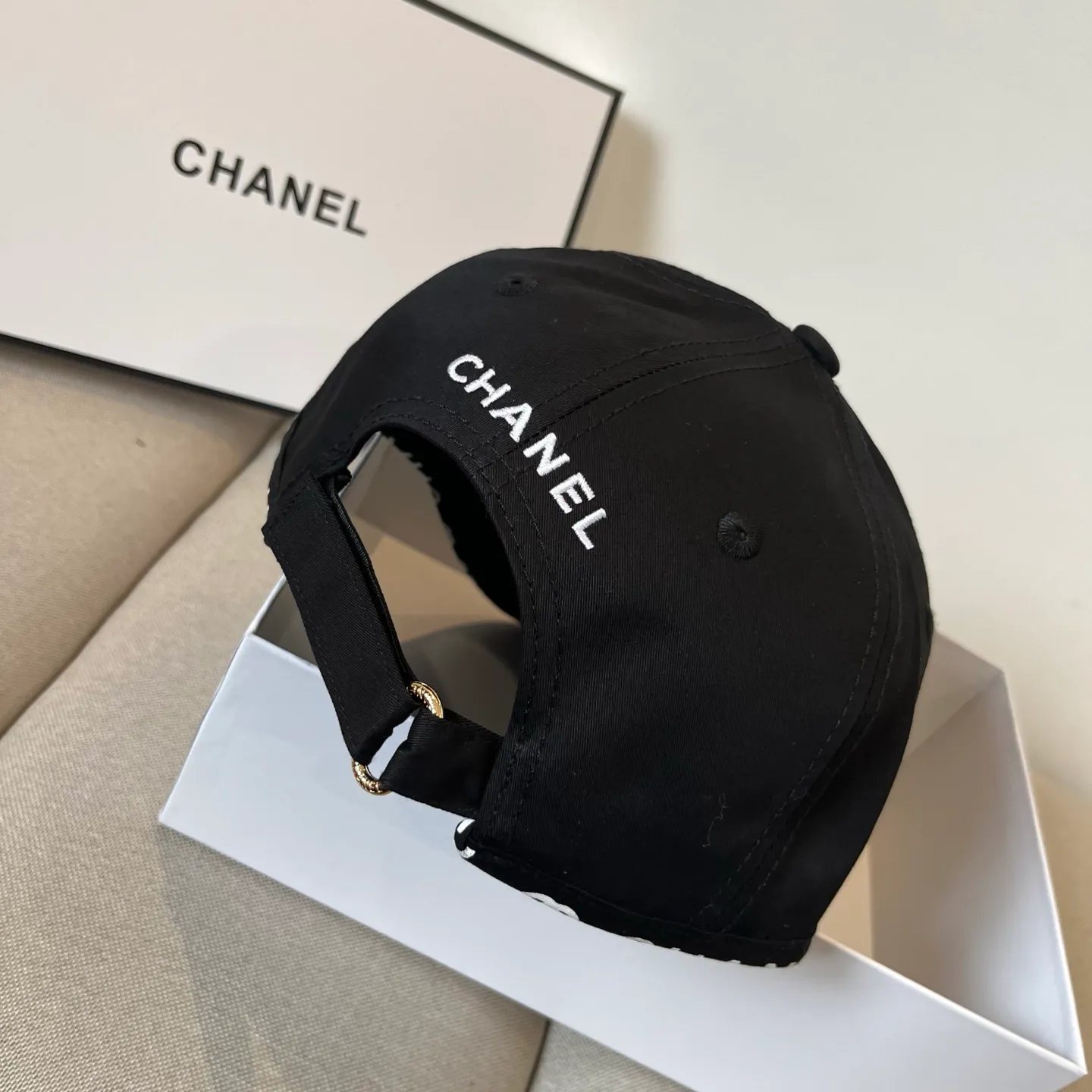 P56 CHANEL new baseball cap, Xiaoxiang classic and simple, fashionable and casual design, popular new product
