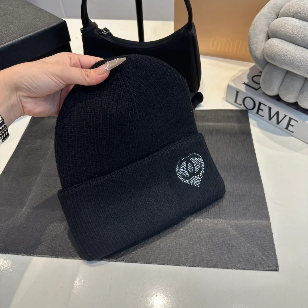 P70 Chanel knitted beanie, new counter model