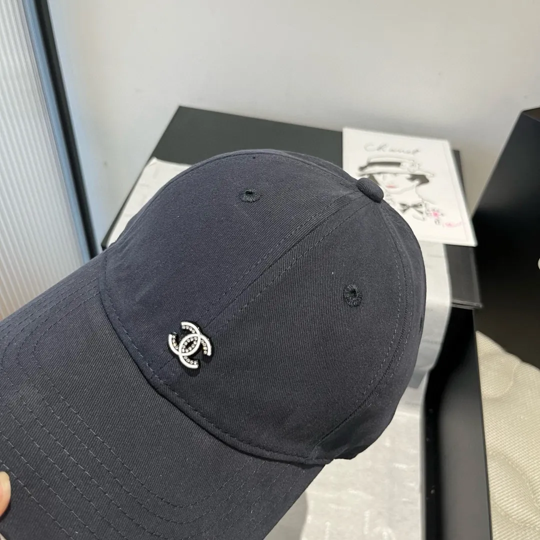 💰80¥ Chanel new peaked cap
