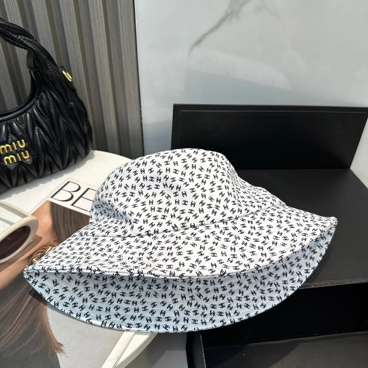 P70 CHANEL] New jacquard logo bucket hat 🧢New model shipped, big brand style is super easy to match, hurry up and get it