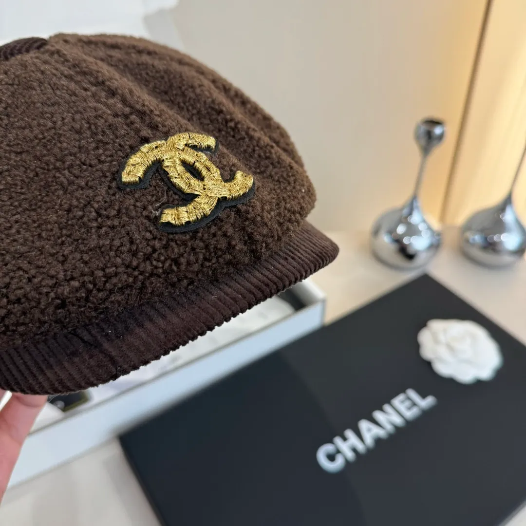 💰90¥ Chanel wool duck bill forward cap, unisex,