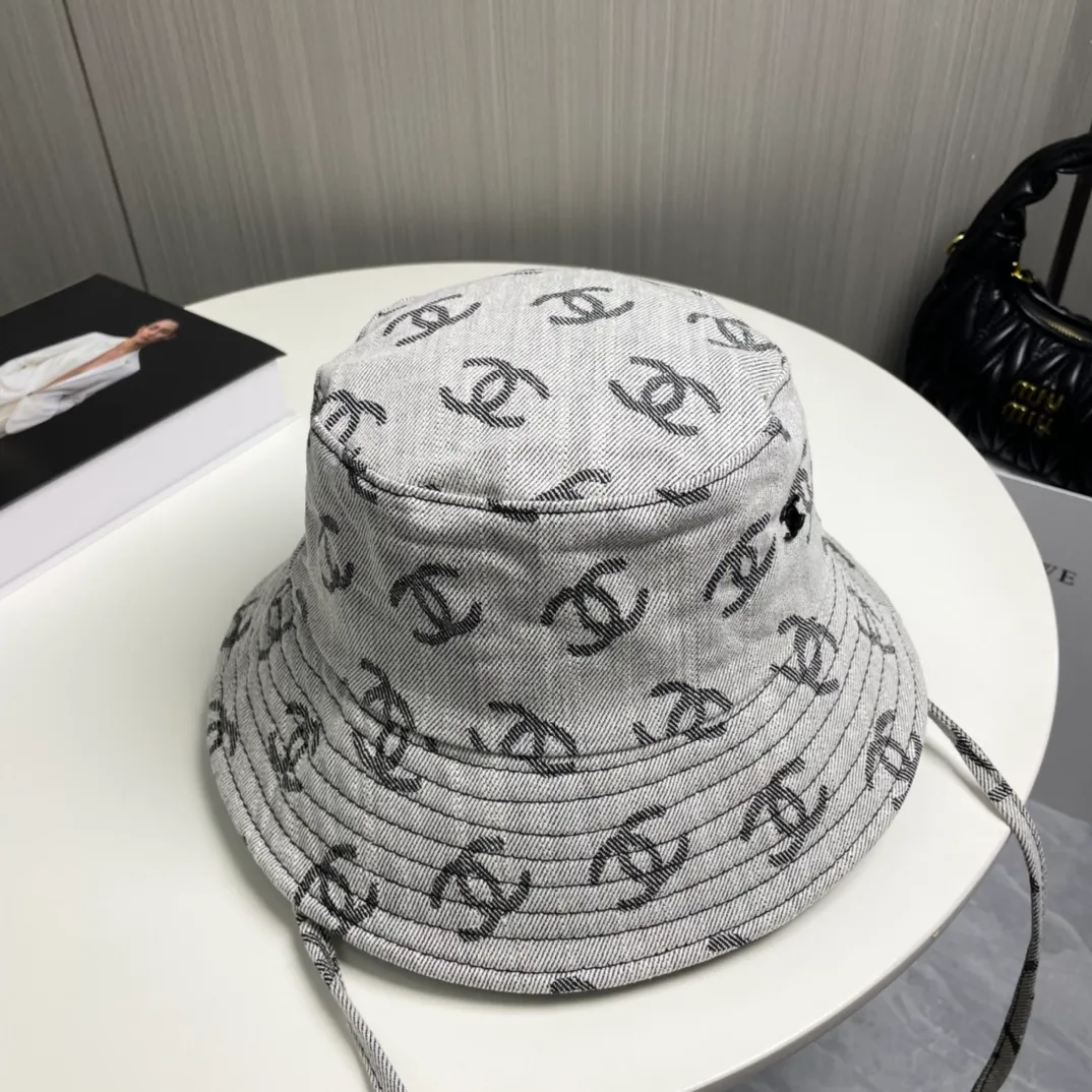 P60 CHANEL】New simple embroidered logo bucket hat 🧢New model shipped, big brand style is super easy to match, hurry up and get it