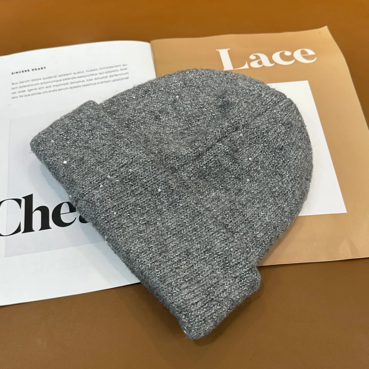 P66 comes with dust bag 🌺 [CHANEL] New knitted hat, Xiaohongshu, the main recommendation of major Internet celebrities! Thicker and warmer, fashionable and popular🌸First-class texture, the best brand for keeping warm in autumn and winter, order now, limited quantity available