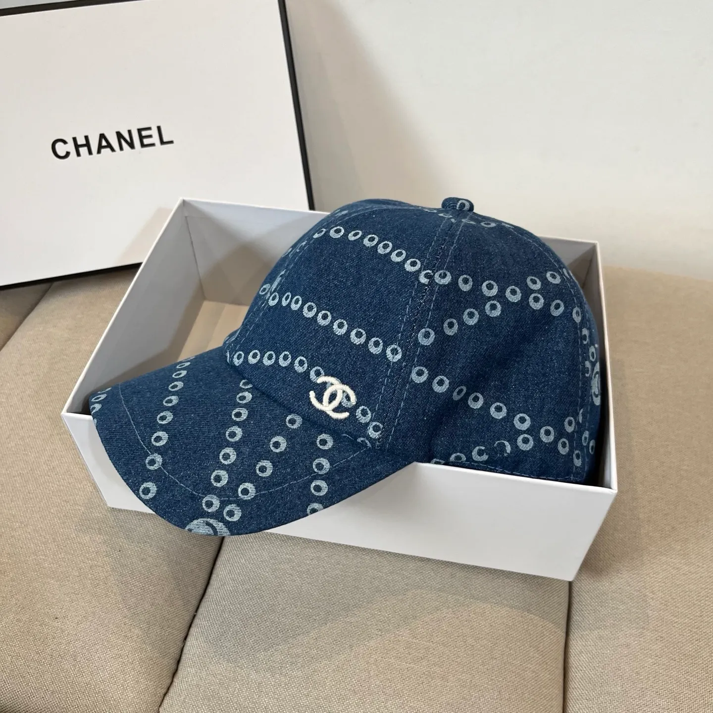 P70 CHANEL new baseball cap, Xiaoxiang is classic and simple, fashionable and casual design, popular new product