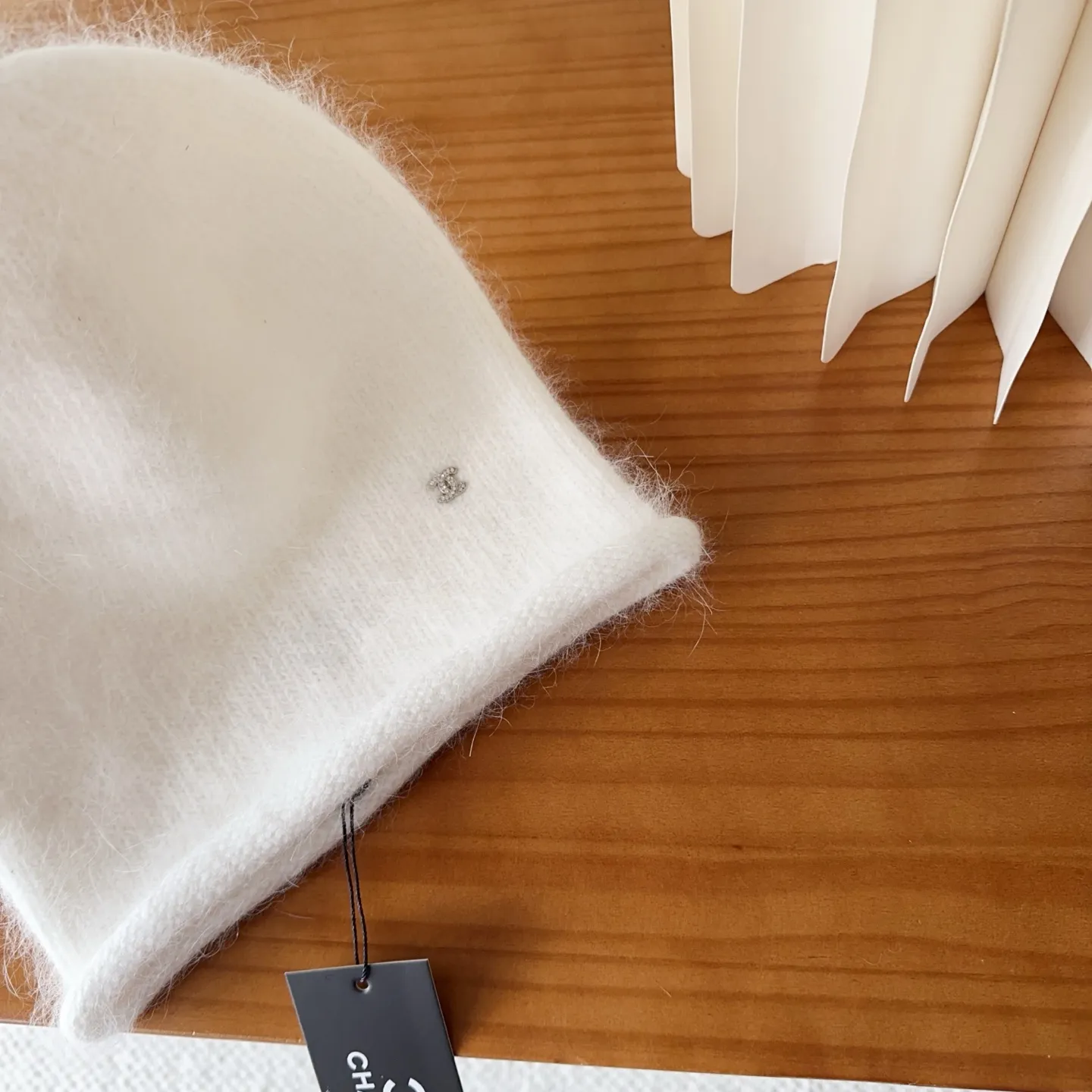 💰60 Chanel official website releases CHANEL small and popular knitted hat! Xiaohongshu’s new product is released, it’s so 🉑️, high-elastic fabric, classic colors, same style for men and women.