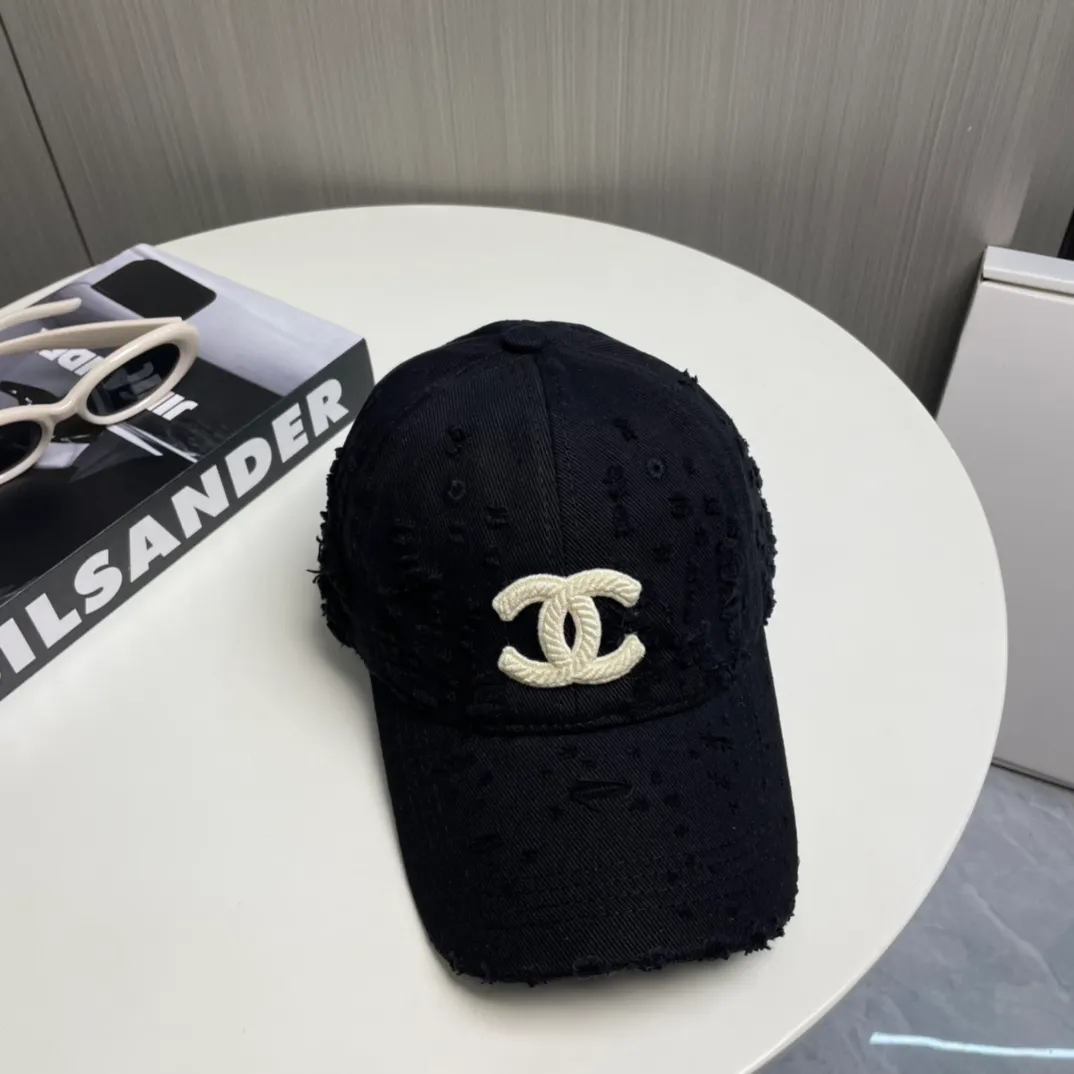 P76 CHANEL 25 new baseball cap, classic and simple logo, fashionable and casual design, popular new product