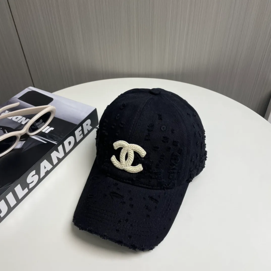 P76 CHANEL 25 new baseball cap, classic and simple logo, fashionable and casual design, popular new product