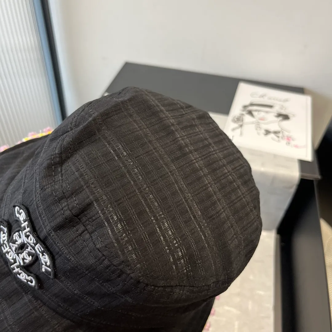 💰100¥ Chanel bucket hat, head circumference 57cm