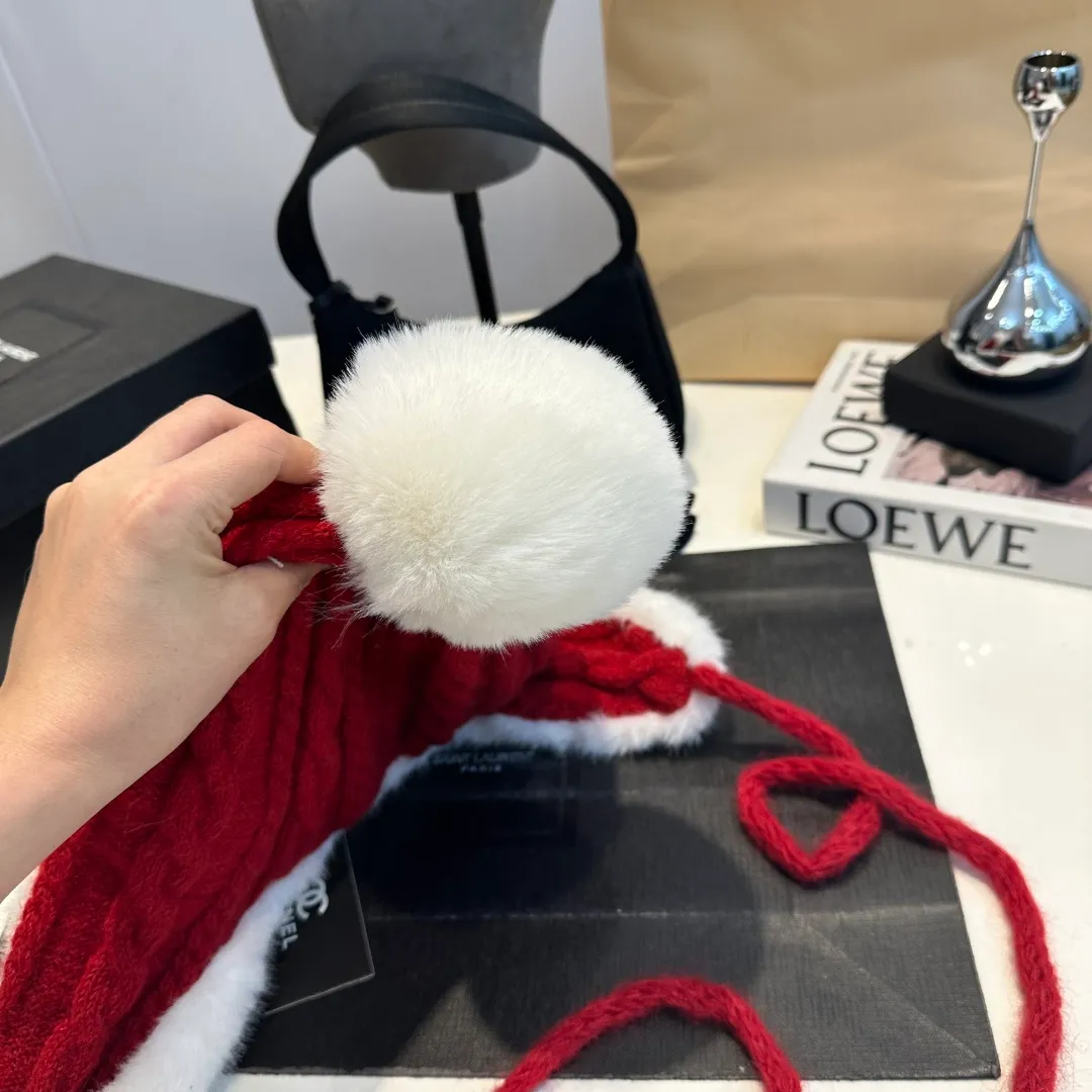 P70 Chanel Chanel's new rabbit fur ear protection hat, a must-have new style for autumn and winter