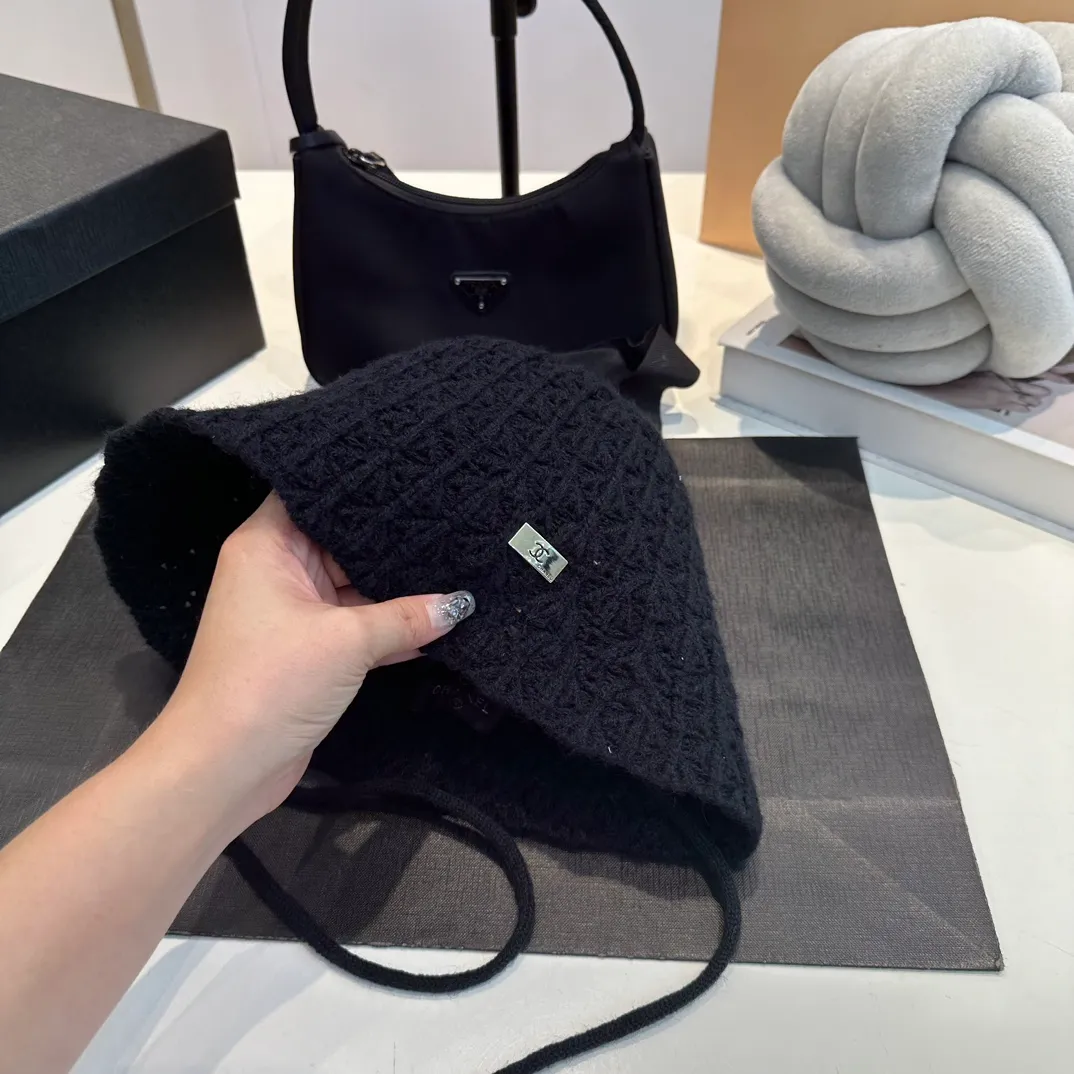 P66 Chanel Chanel 2024 new autumn and winter small fragrance style bucket hat bucket hat ~ simple and elegant, popular online style