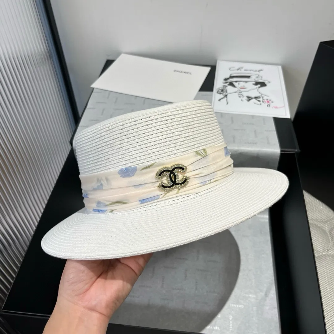 💰160¥ Chanel flat top hat, head circumference 57cm