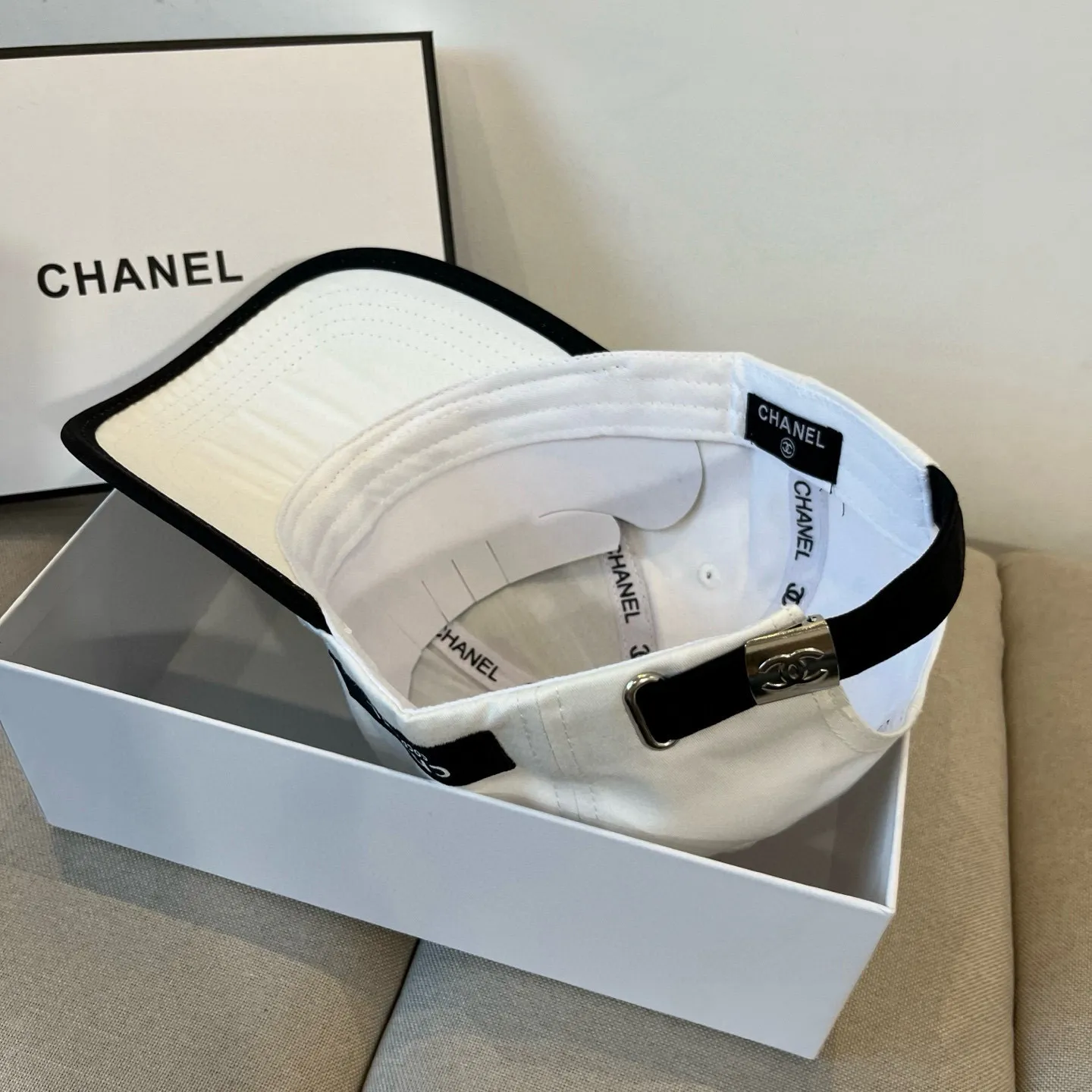 P60 CHANEL new baseball cap, Xiaoxiang classic and simple, fashionable and casual design, popular new product