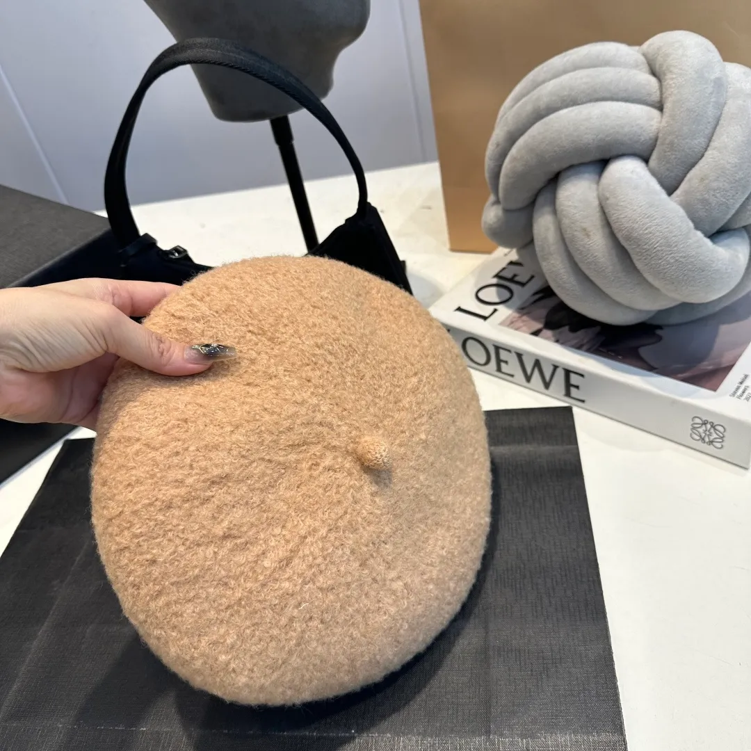 P80 Chanel Chanel retro Japanese milk silk octagonal hat women's versatile hollow fashion face-showing short-brimmed British pumpkin hat summer