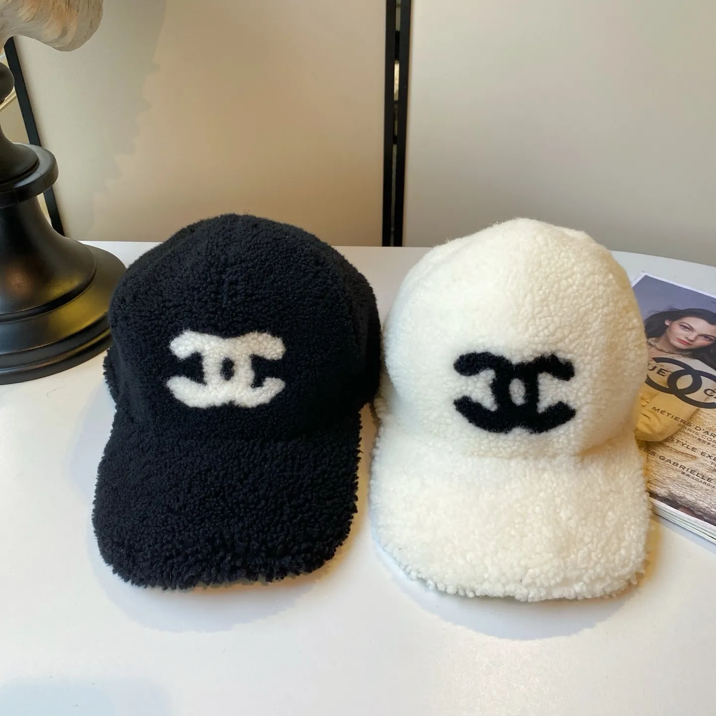 2️⃣5️⃣ꫛꫀꪝ New style for autumn and winter 🐑Chane*25 wool logo baseball cap ❄️Chanel’s ski series every year is amazing! 👌Fashionable and versatile, the same style as the celebrities in the counter~winter atmosphere 🛒White Black