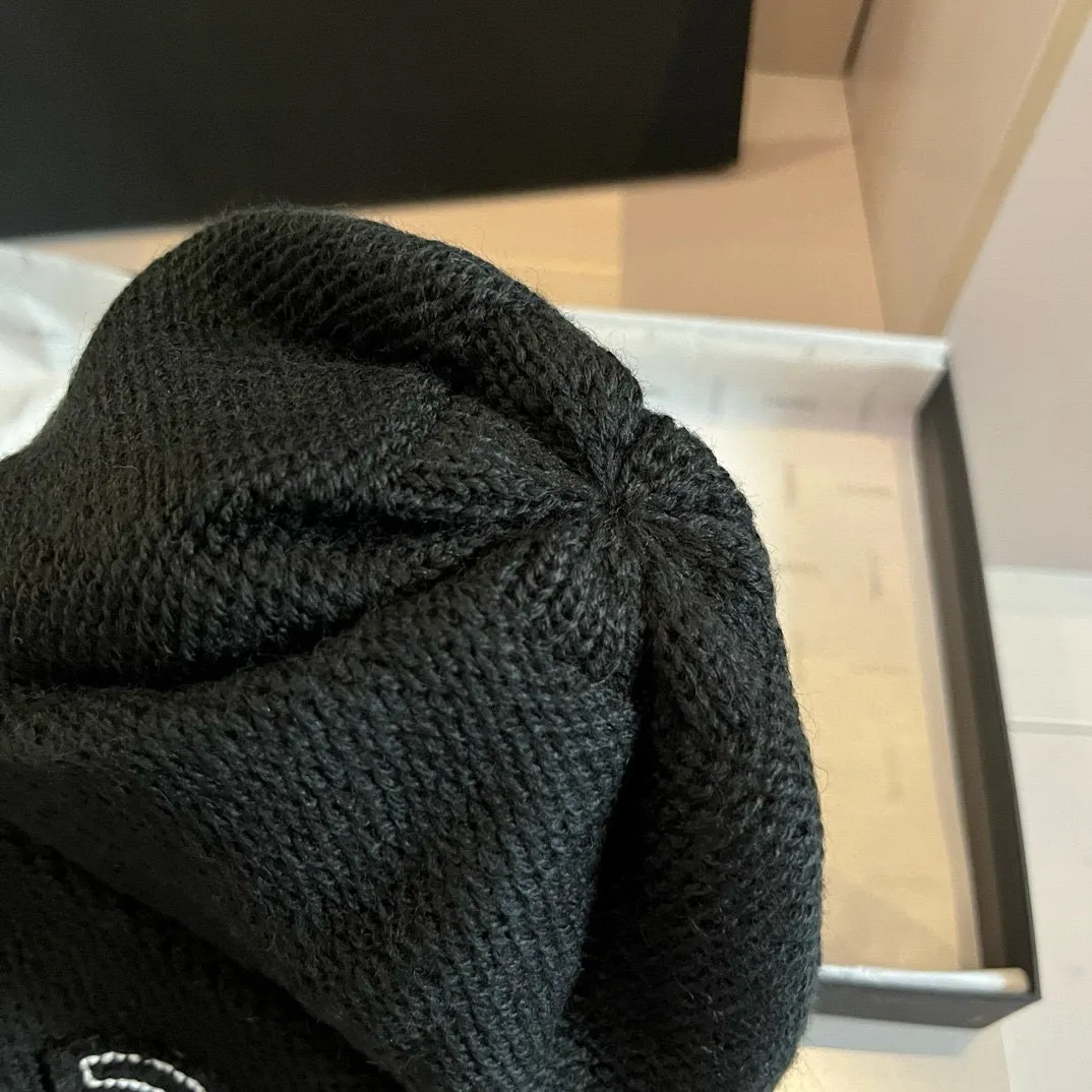 💰90¥ Chanel knitted beanie