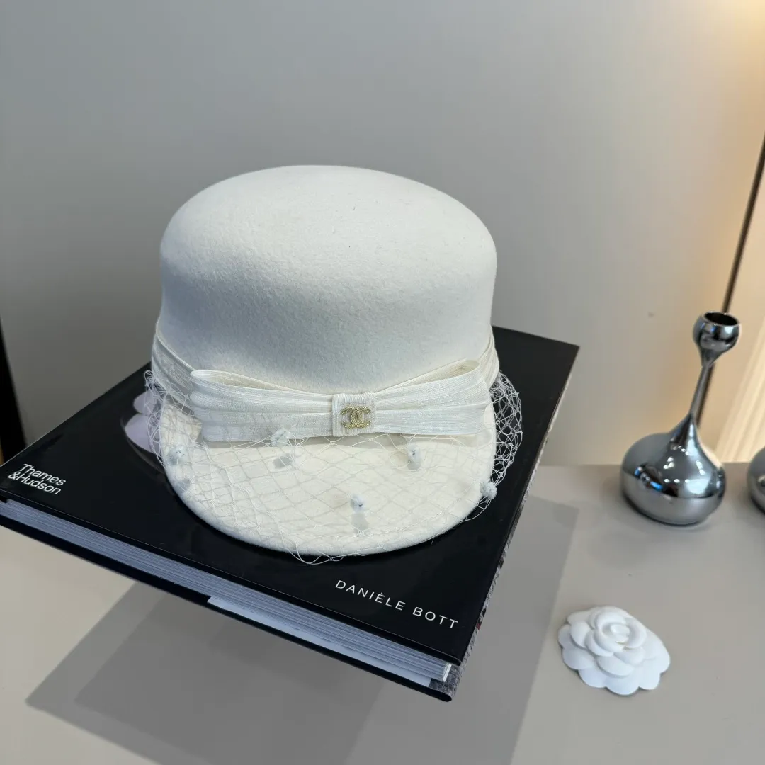 💰210¥ White Chanel wool military hat, 100% wool fabric, a must-have for internet celebrity bloggers, head circumference 57cm
