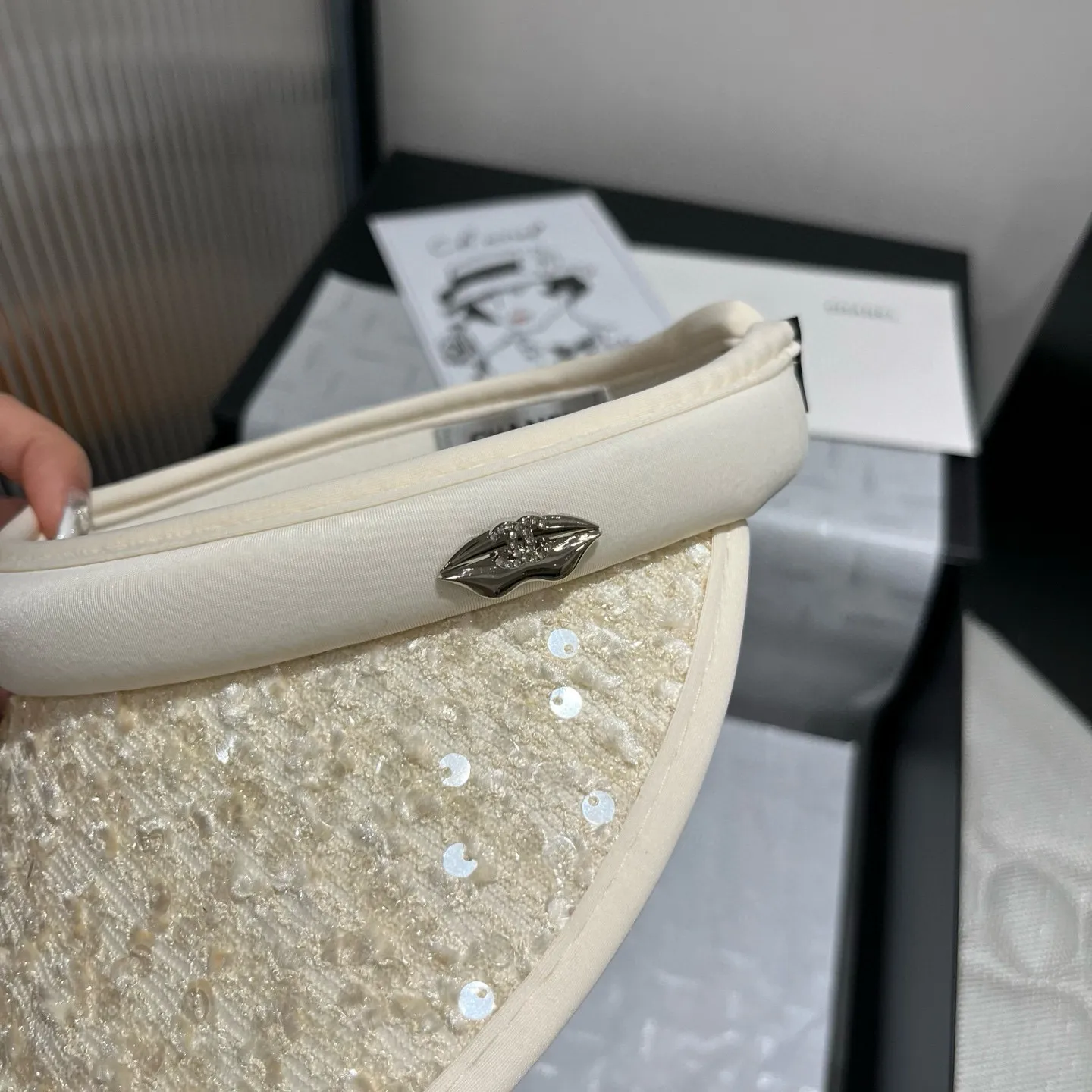 💰90¥ Chanel sequin headband, sun hat