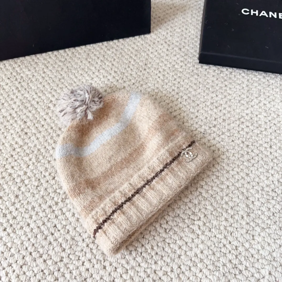 💰60 Chanel official website releases CHANEL small and popular knitted hat! Xiaohongshu’s new product is released, it’s so 🉑️, high-elastic fabric, classic colors, same style for men and women.