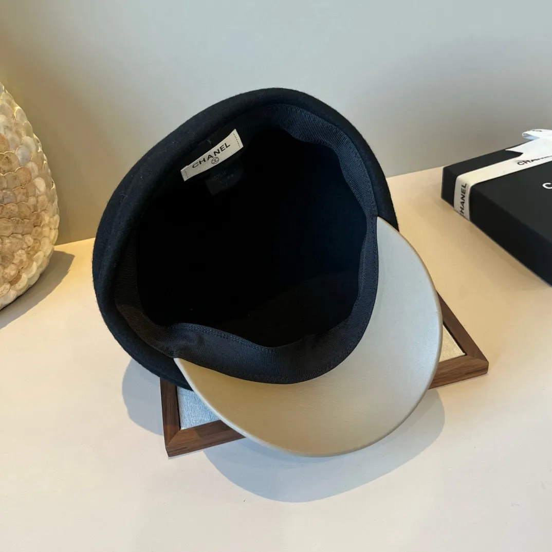 💰180¥ Chanel wool peaked military cap, washed leather brim, high-end color matching, 100% wool🦙, head circumference 57cm adjustable