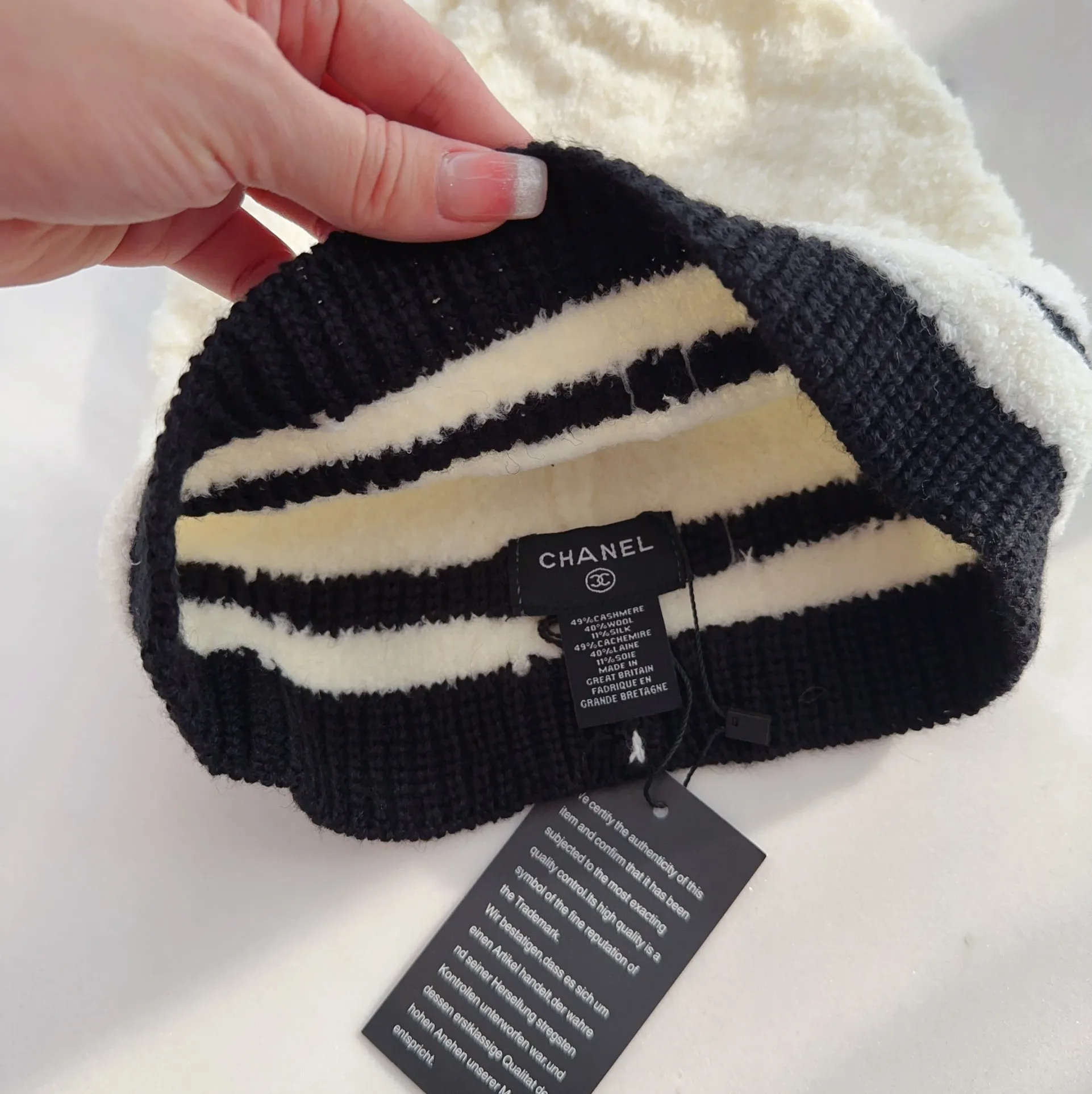 Chanel Chanel 23 Autumn and Winter Knitted Hat Wool Pile Hat Fashion Trendy People, Stars’ Same Style Knitted Hat, Hot Style