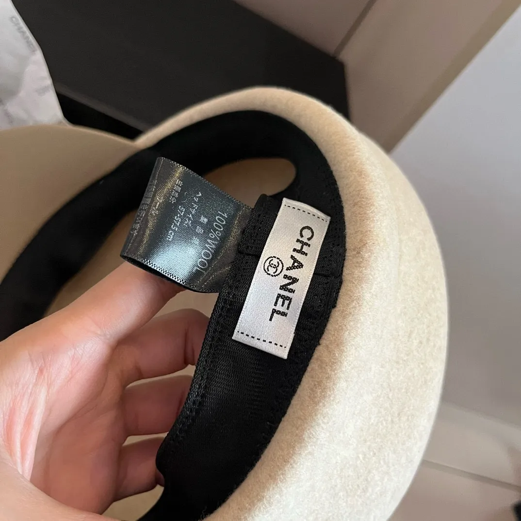 💰180¥ Chanel wool peaked military cap, washed leather brim, high-end color matching, 100% wool🦙, head circumference 57cm adjustable