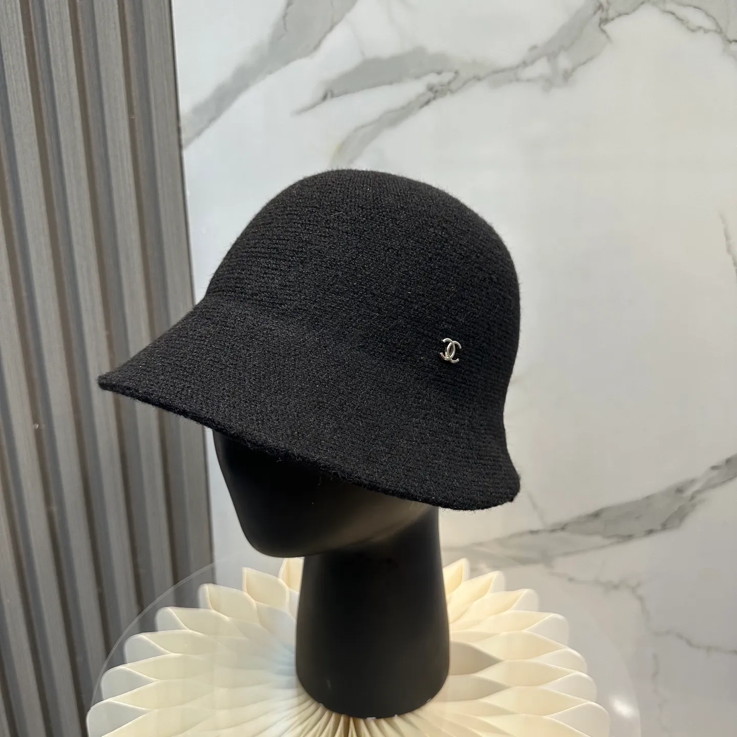 P66💛 Comes with dust bag [CHA Chanel] 2025 autumn and winter new style small fragrance cashmere bucket hat, 🔆Versatile everyday style ~ a must-have for going out on the street